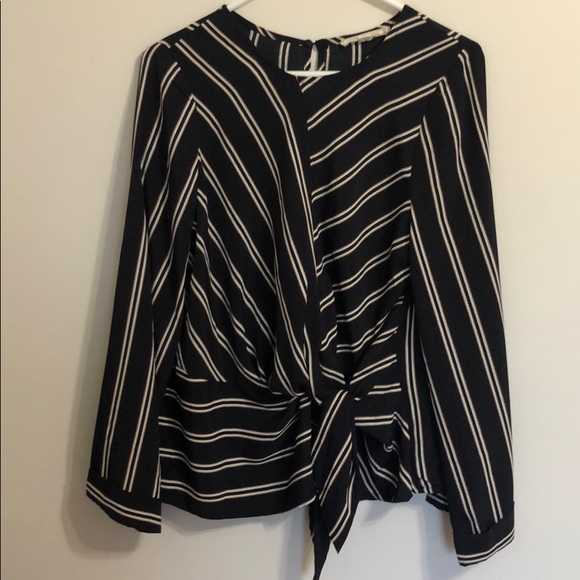 Vine and Love Tops - Long sleeve blouse